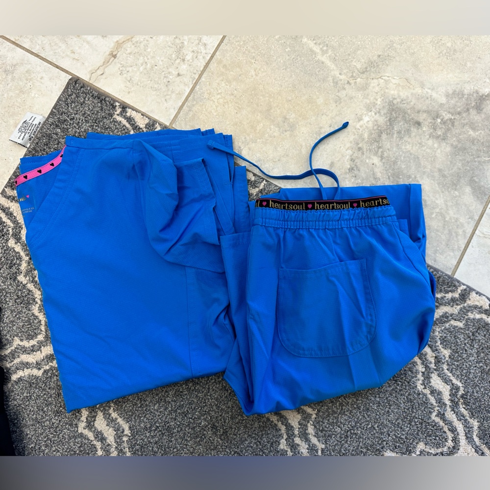 Blue heart and soul medium scrub set